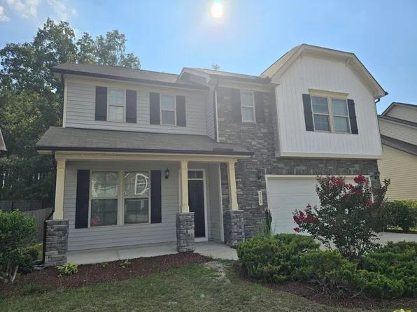 271 River Oak St, Spring Lake, NC 28390