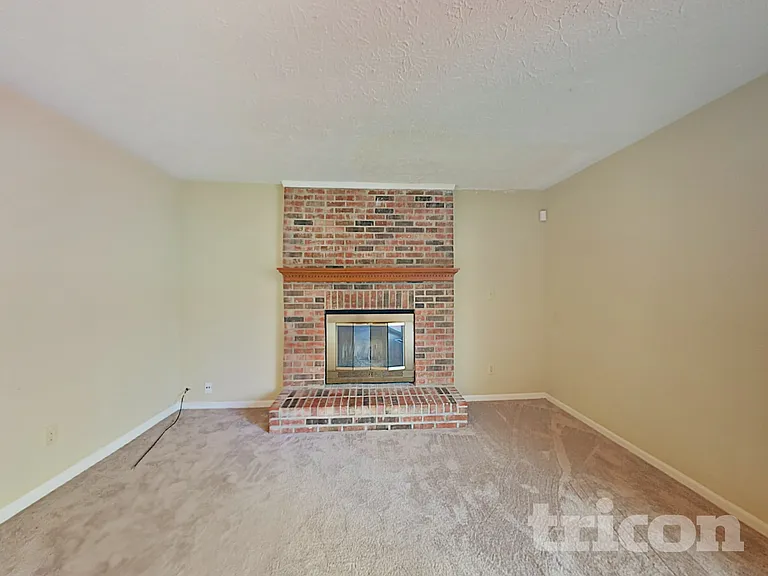 3708 W 42nd Ter — Photo 3