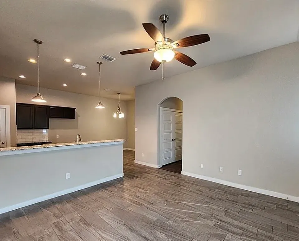 Building Photo - 1159 Creekside Orch
