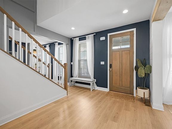 3rd image of 715 Withers Park Dr