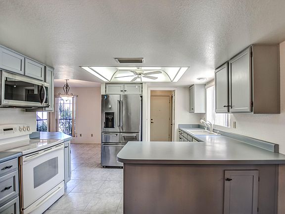 2nd image of 2212 Leisure World