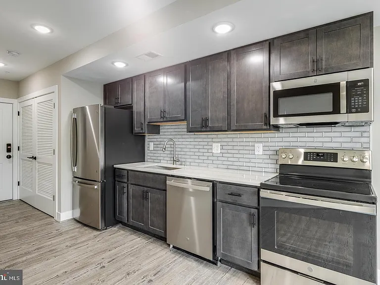 1617 Rhode Island Ave NE #402 — Photo 3