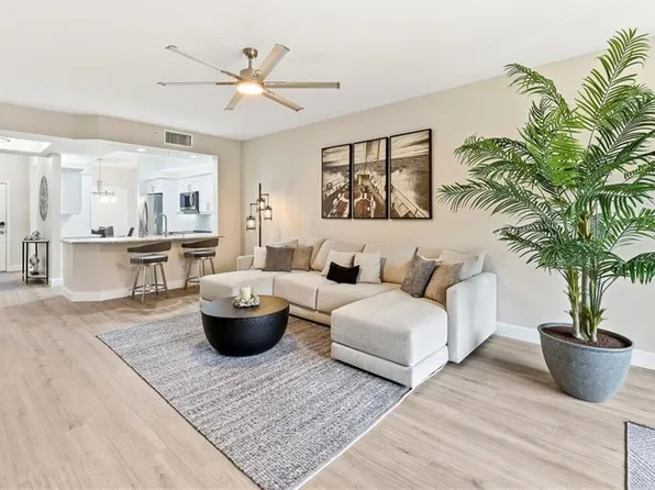 401 Bayfront PL #3307, NAPLES, FL 34102