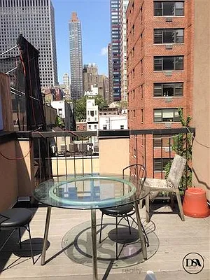 Rented by DSA Realty | media 25