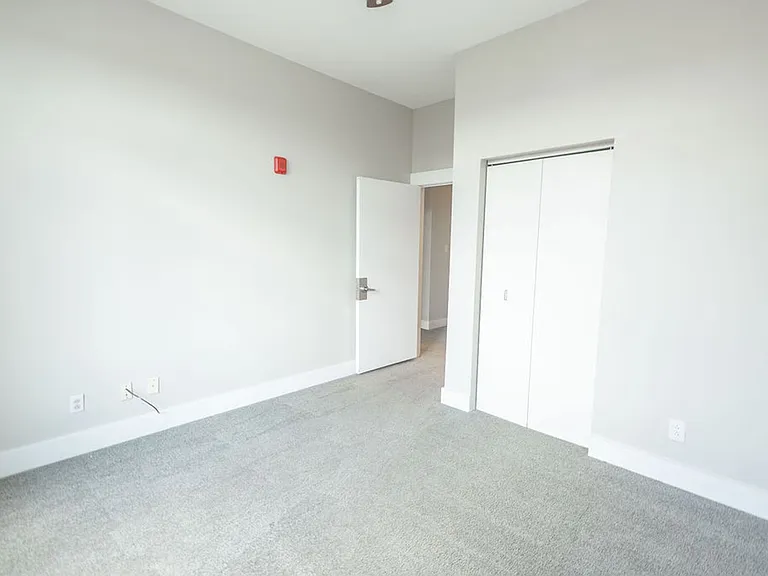 252 N Walnut St — Photo 6