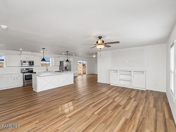 2nd image of 25341 N Mitchell Ln