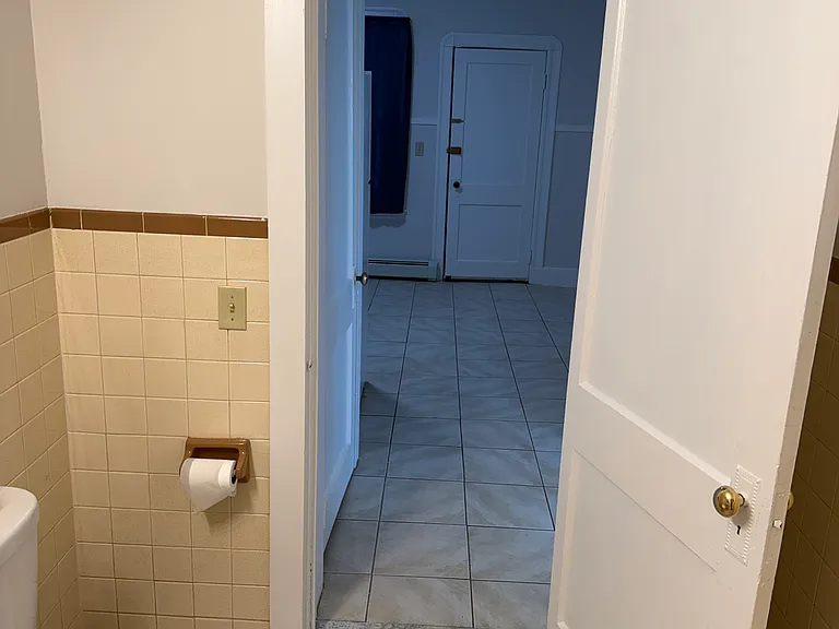 270 Washington St #1R — Photo 8
