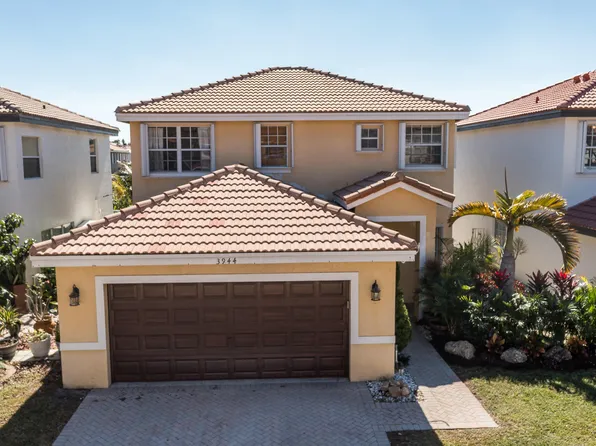 3944 Crescent Creek Drive, Coconut Creek, FL 33073