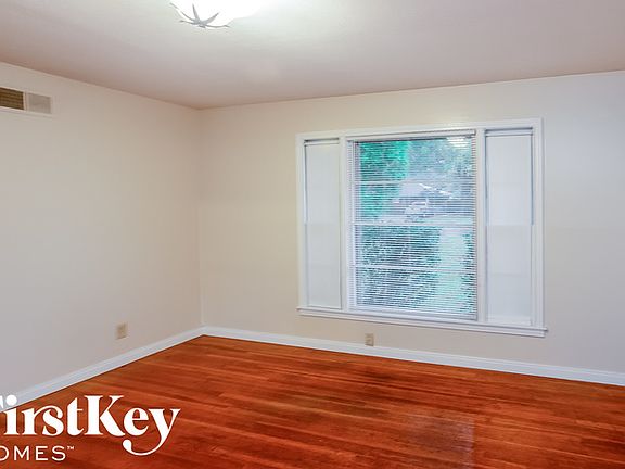 4th image of 4942 Childs Dr