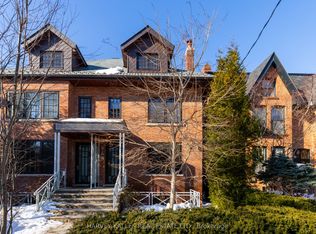 94B Admiral Rd, Toronto, ON M5R2L6