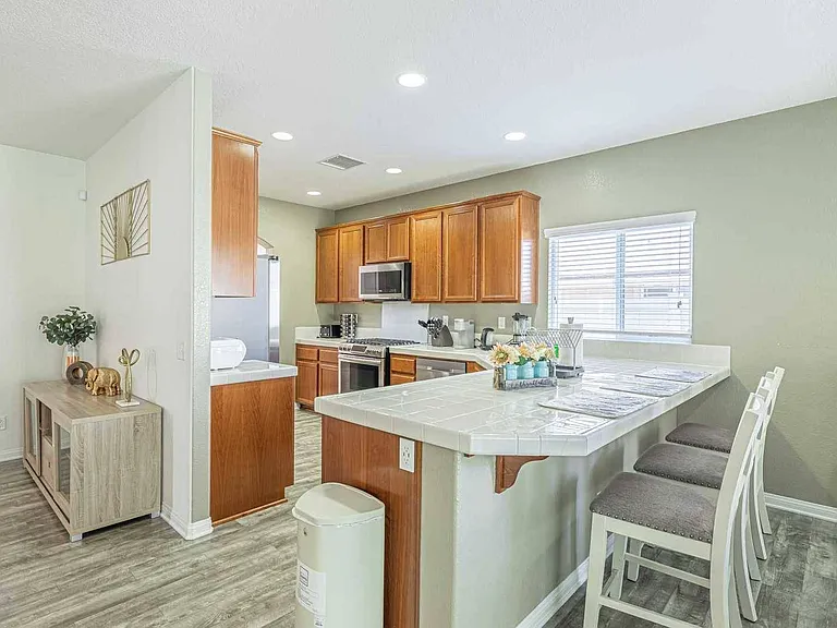 37058 Alton Dr — Photo 10