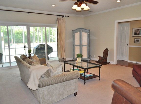 3rd image of 7016 Northgate Dr
