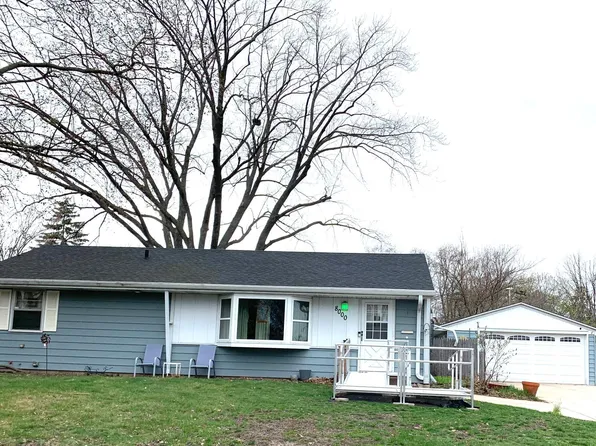 8000 Clinton Ave S, Bloomington, MN 55420