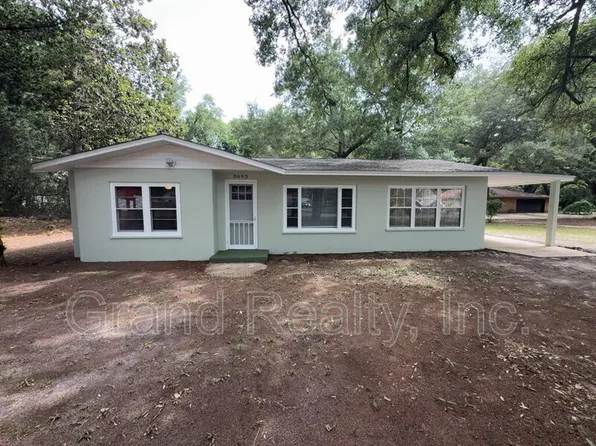 3693 Scoggins St, Pace, FL 32571