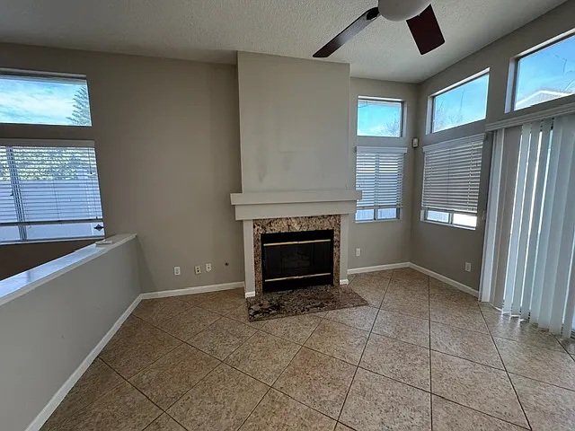 7878 Pineridge Ct — Photo 9