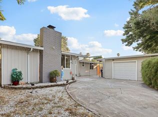 2224 Florin Rd, Sacramento, CA 95822