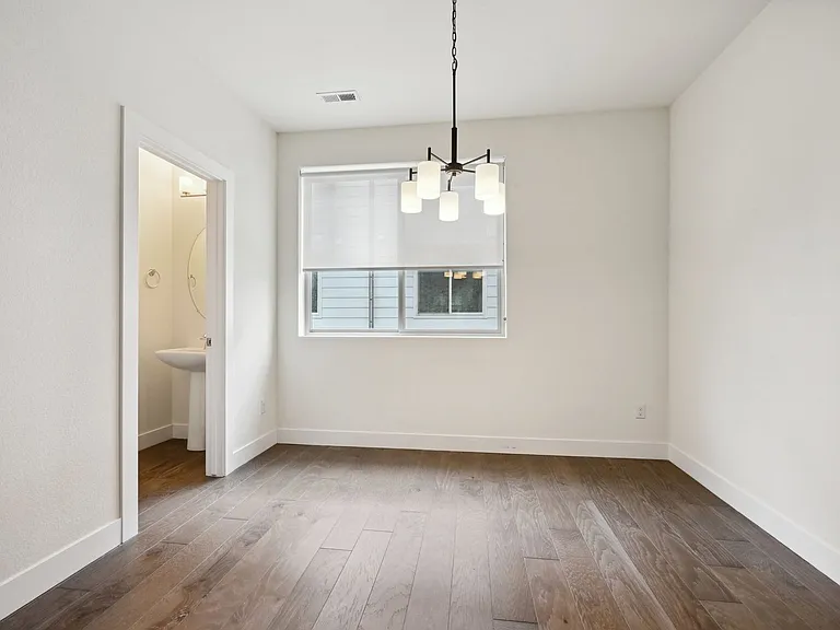 1056 Navajo St — Photo 4
