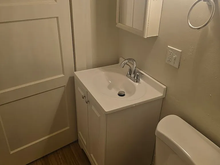 734 Broadway St #1-15 — Photo 11