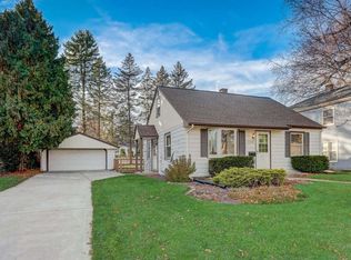 1109 5th Ave, Grafton, WI 53024