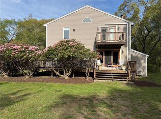 27 Sunset Hill Ave, Prudence Island, RI 02872