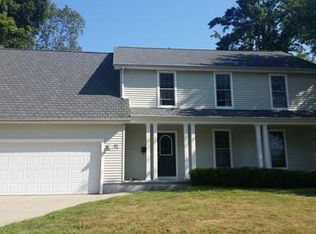 91 Bemis Rd, Holyoke, MA 01040