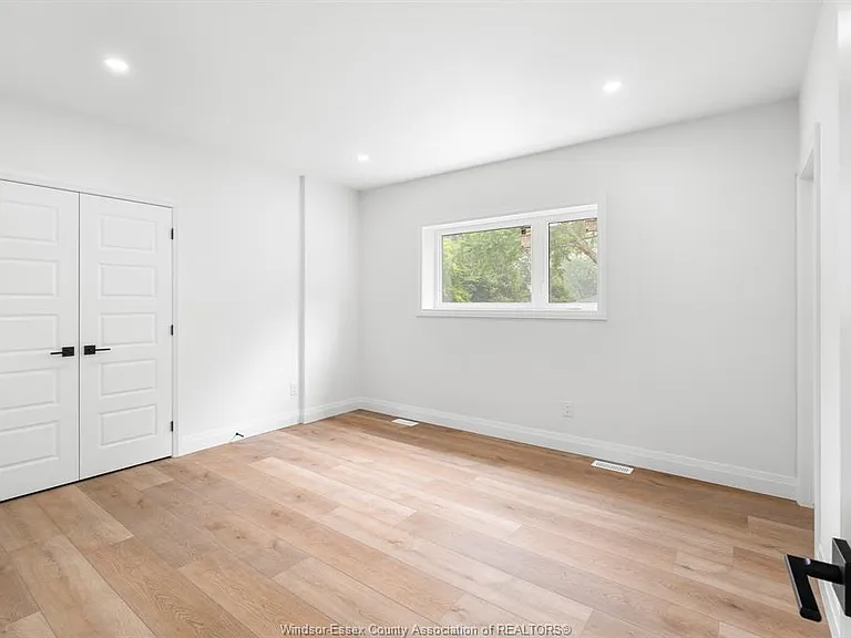 121 Allison Ave — Photo 15