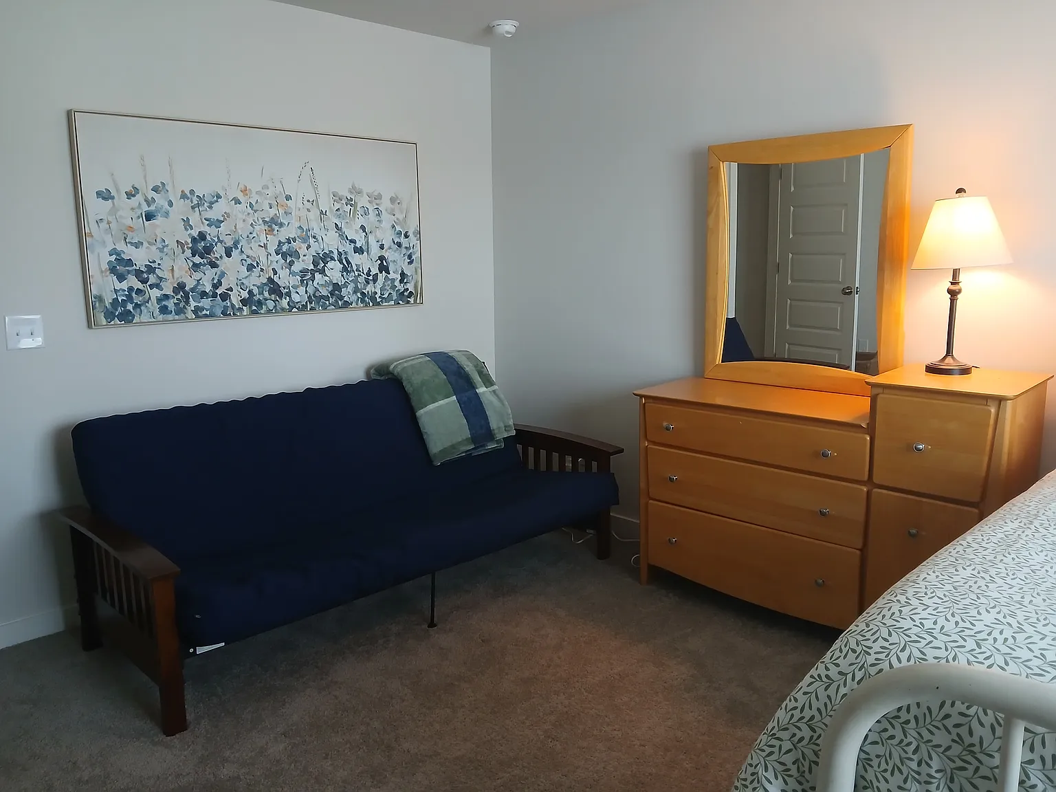3 bed, 2.5 bath, 1673 sqft, $1,050 — Photo 2