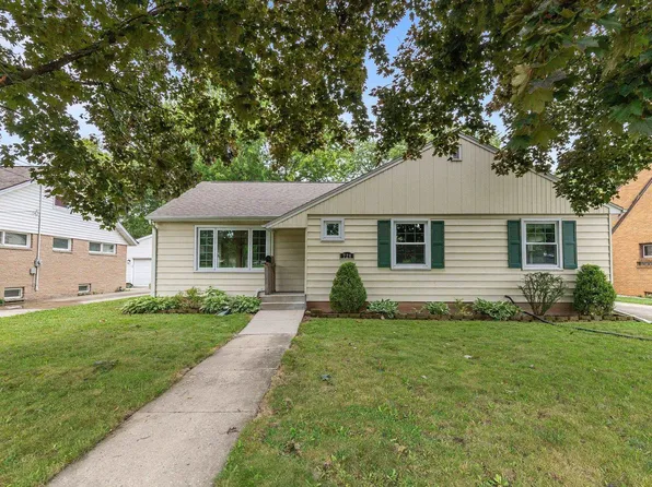 728 Wilson St, Menasha, WI 54952
