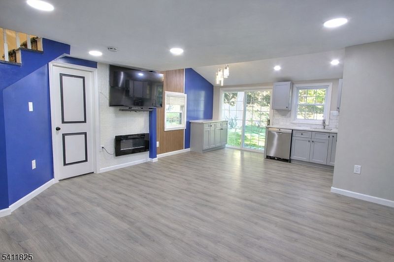 1st image of 31 Station Rd