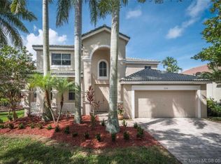 620 Honeysuckle Ln, Weston, FL 33327