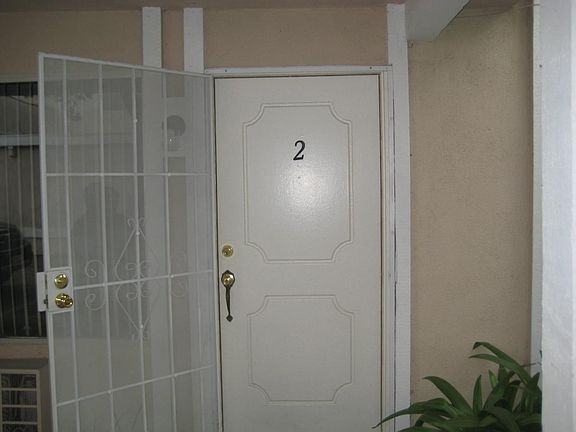3rd image of 3561 W Cerritos Ave APT 2