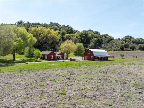 2925 Oakdale Rd, Paso Robles, CA 93446