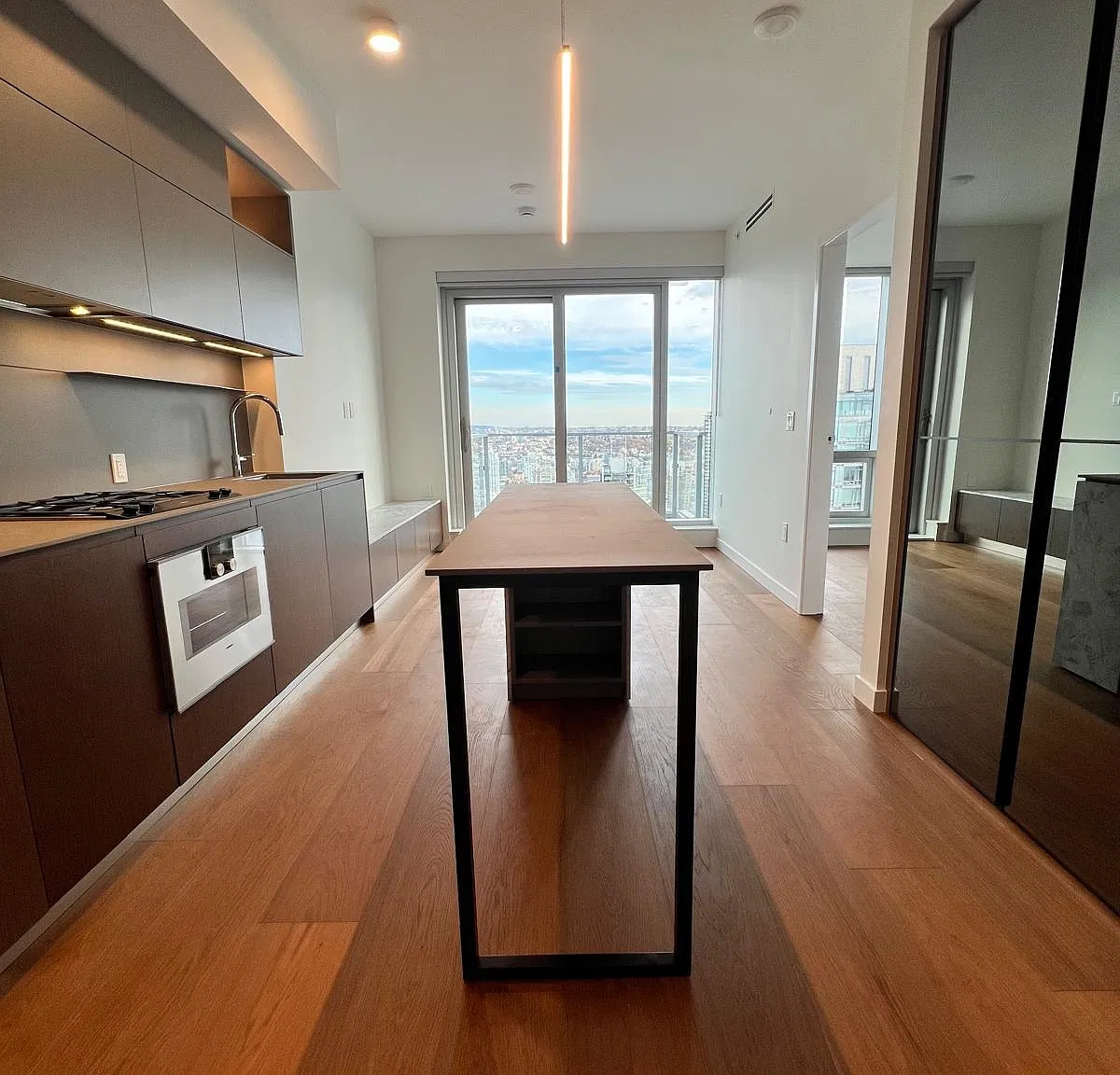 1 bed, 504 sqft, $2,950 — Photo 3