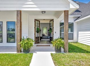 321 Rustic Pines Dr, Lufkin, TX 75904