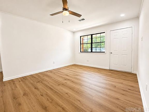 4th image of 1107 Dogwood Dr