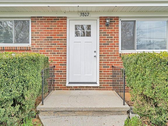 3rd image of 3807 Troutland Ave NW
