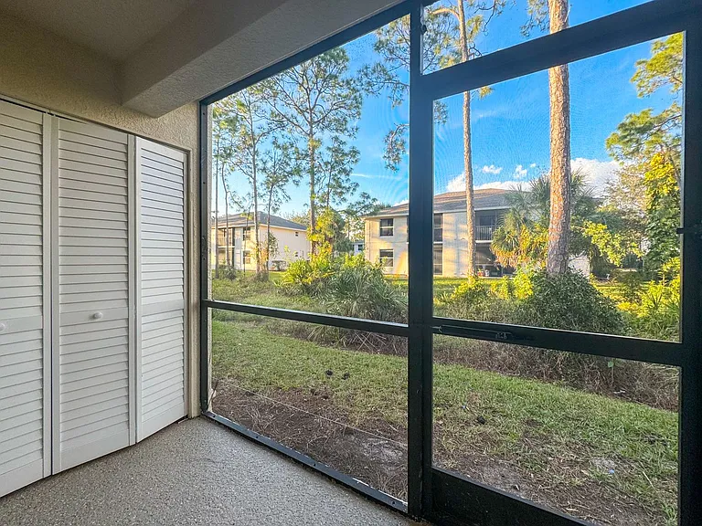 11970 Palm Bay Ct — Photo 11