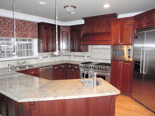 2nd image of 416 Valley Run Dr