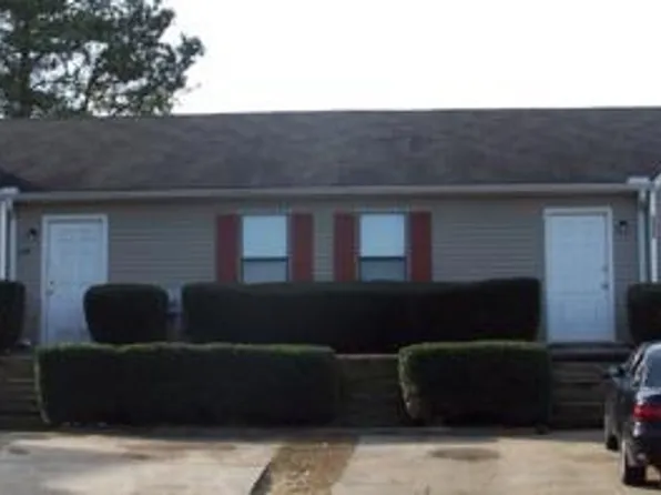 8821 W Hills Ct, Douglasville, GA 30134