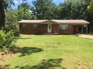 8240 Hemley St, Bayou La Batre, AL 36509
