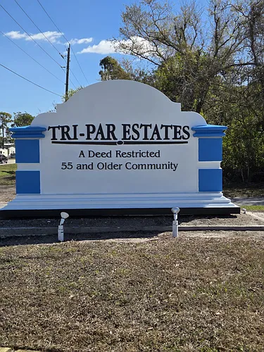 5237 Tri Par Dr Photo 1