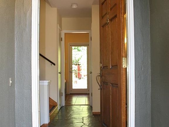 3rd image of 4851 Stacy St