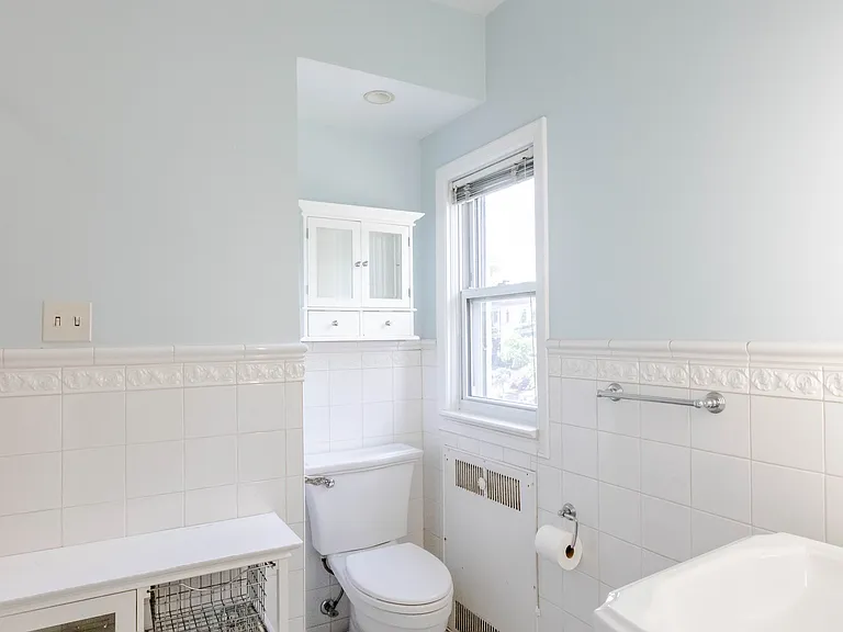 22 Serafin Pl — Photo 32