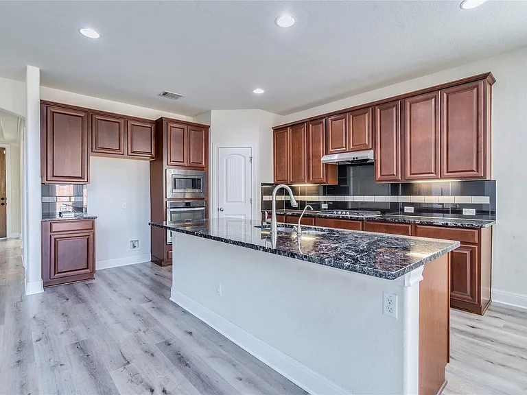 5728 Siragusa Dr — Photo 6
