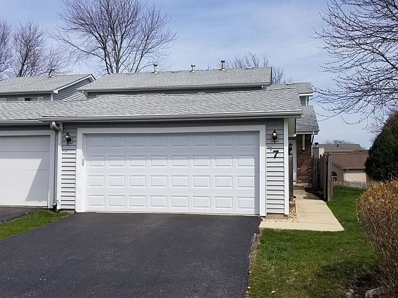 2nd image of 7 Scarlet Hawthorn Pl