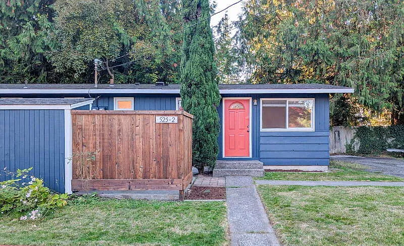 2 bed, 1.0 bath, 572 sqft, $1,550 — Photo 2