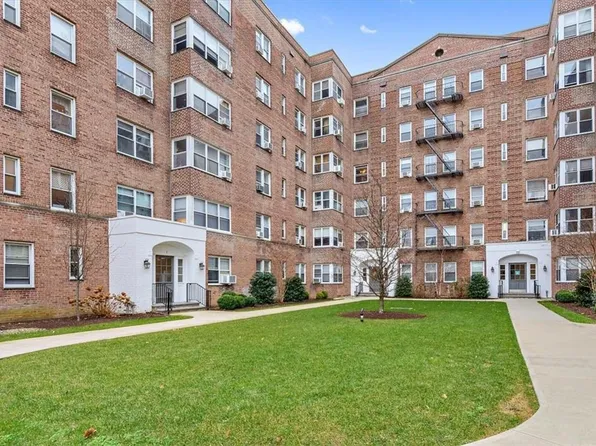 1 Bronxville Road #4G, Bronxville, NY 10708