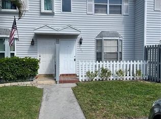 131 SW 3rd St, Pompano Beach, FL 33060