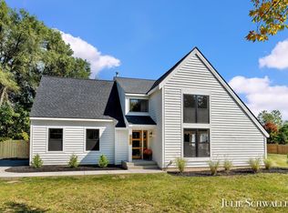 700 Spaulding Ave SE, Ada, MI 49301