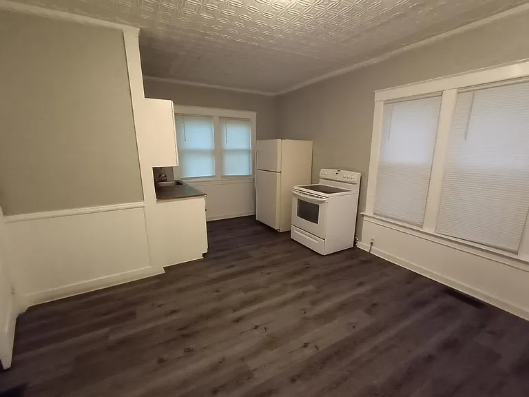 927 Ferry Ave #1 — Photo 6